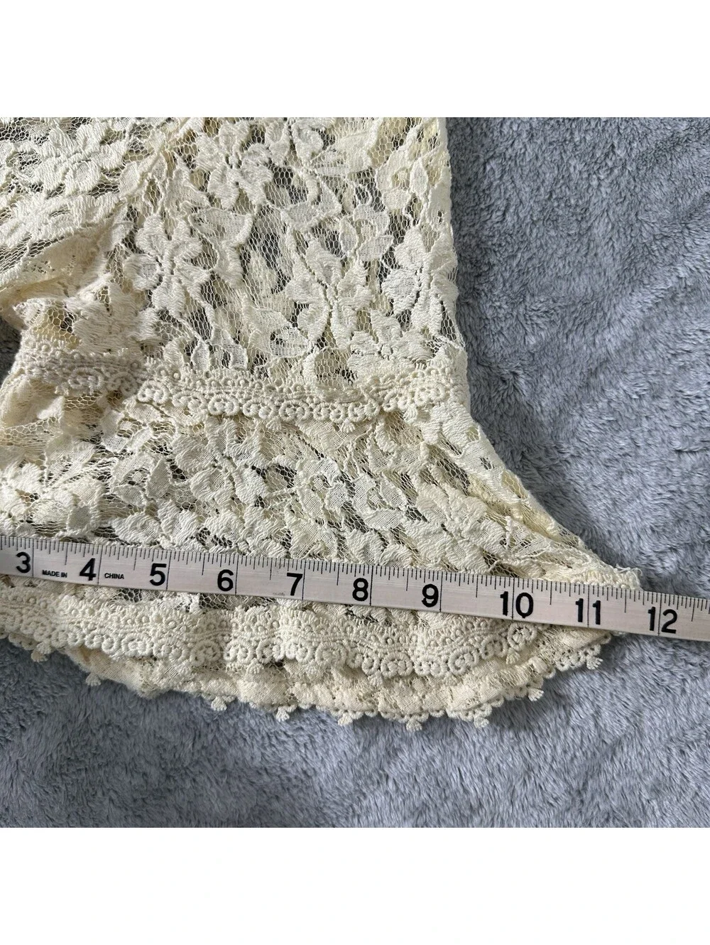 Free People Sz. Lg. With Flair Peplum Top Ivory Lace Black Applique Bell Sleeve